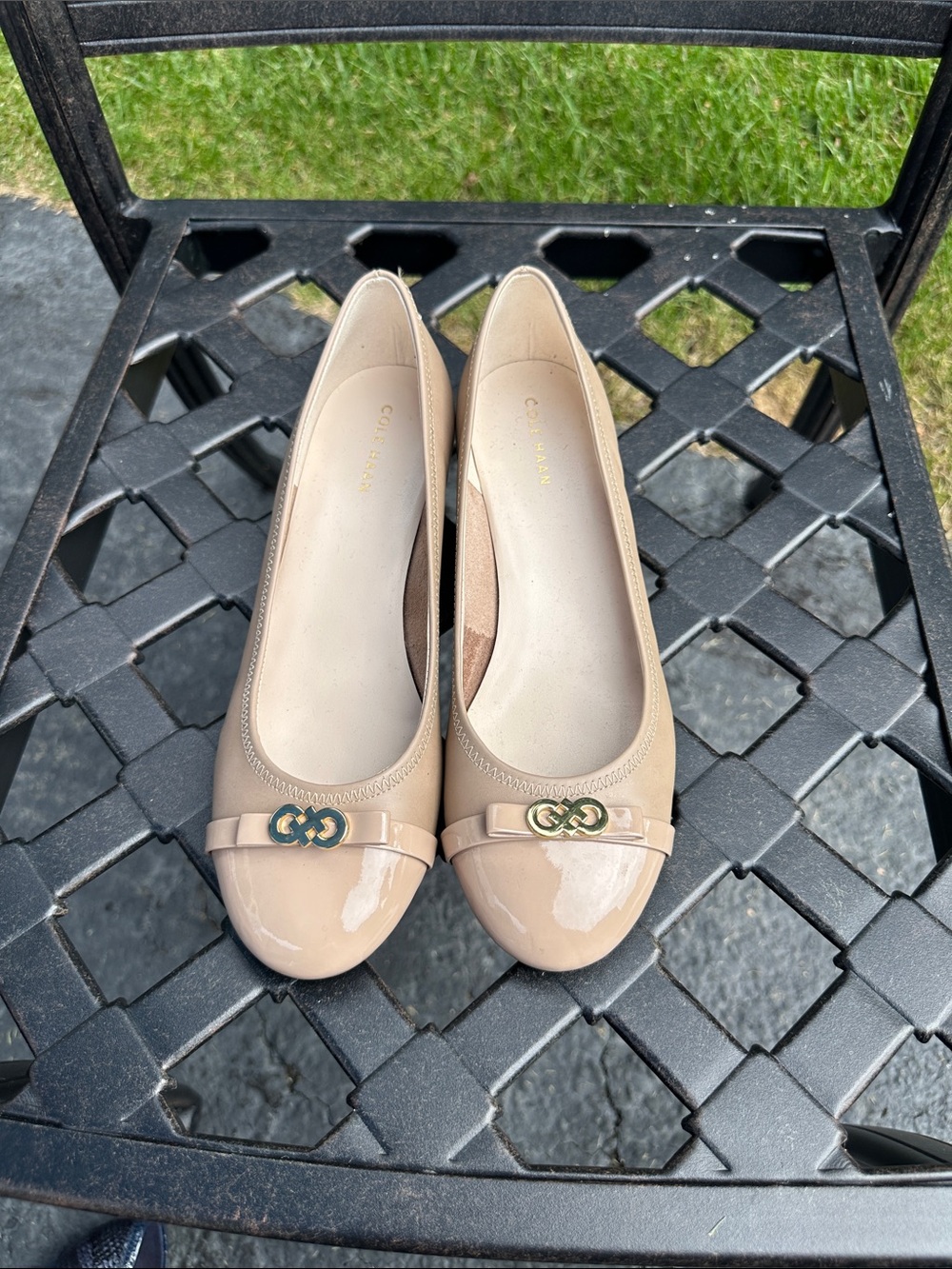 Cole Haan Beige Patent Leather Ballet Flats with Bow and Logo